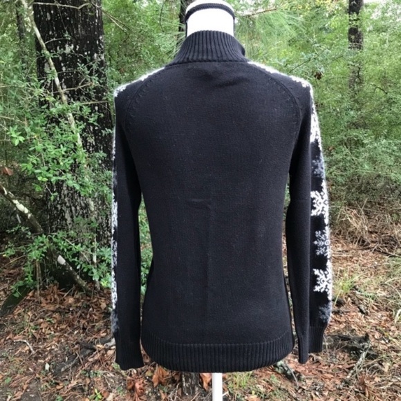 Eddie Bauer Black Snowflake Sweater - Picture 3 of 9